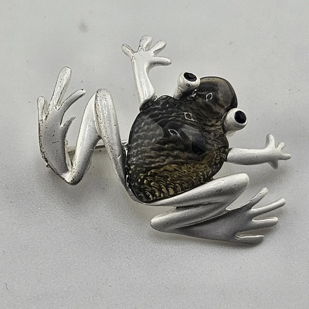 Vintage Brushed Silver Tone Frog‎ Brooch - Picture 2 of 4